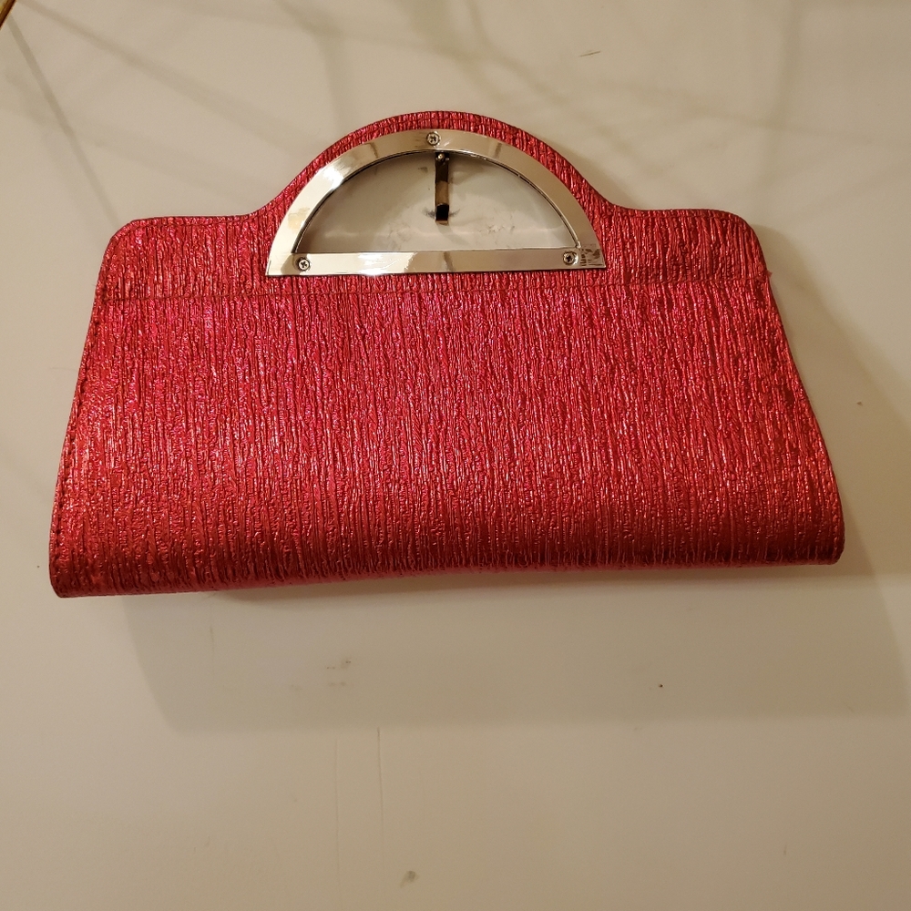 Red clutch - Picture 4 of 4